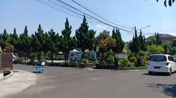 Gambar 2 Rumah Turangga Jalan Lebar di Depan Taman Kota Harga Murah