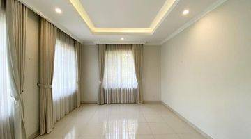 Gambar 5 Lavish House In Patra Kuningan, South Jakarta