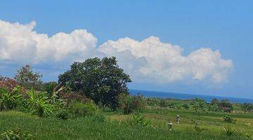 Gambar 1 Beautiful Land With Sea View