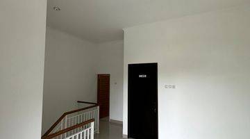 Gambar 5 Rumah Modern Cluster Astina Jagakarsa Dekat Toll Brigif