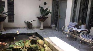 ruang keluarga rumah 2 lantai bagus unfurnished