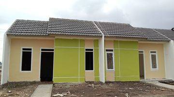 ruang tamu rumah baru shm di srimahi,