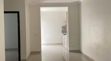 Gambar 2 Rumah Rapih Semi Furnished Savia Park Bsd City