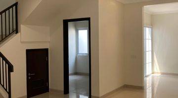 Gambar 4 Rumah Rapih Semi Furnished Savia Park Bsd City