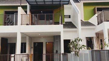 tampak depan rumah ready stok strategis ke