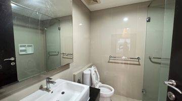 Gambar 1 Sewa Apartemen Royale Springhill 2 Kamar 165 Meter Semifurnish