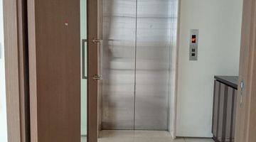 Gambar 3 Disewakan Apartement Senopati Suites 2+1 BR Bagus Furnished