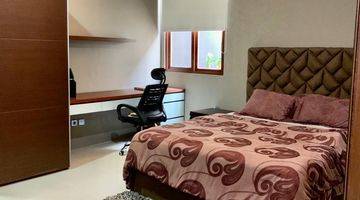 Gambar 4 Rumah Cantik Elegan Furnished Siap Huni Dekat Transmart Cibubur, Strategis, Untuk Pribadi Berkelas....