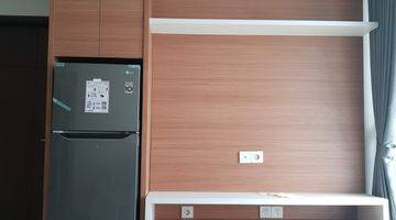 Gambar 4 Apartemen Gallery West