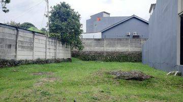 tampak depan kavling kotak dalam cluster discovery