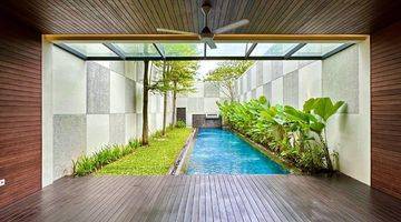 ruang keluarga cipete - modern tropical townhouse,