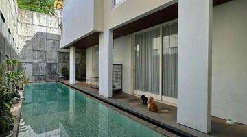 kolam renang pondok indah - dekat bukit