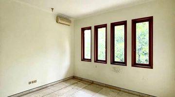 kamar tidur kemang - rumah dalam cluster,
