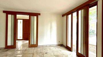 ruang keluarga kemang - rumah dalam cluster,