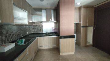 Gambar 1 Dijual Apartemen The Royale Springhill Kemayoran 2BR Luas 165m2 VR1084