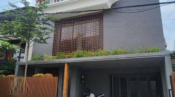 Gambar 1 Rumah minimalis modern dikawasan elit pondok indah