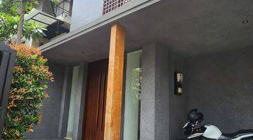 Gambar 3 Rumah minimalis modern dikawasan elit pondok indah