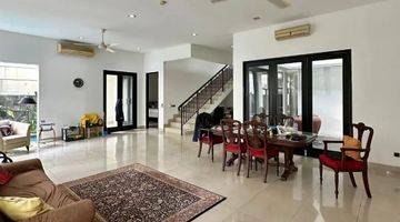 Gambar 5 Modern Tropical Townhouse - Kemang