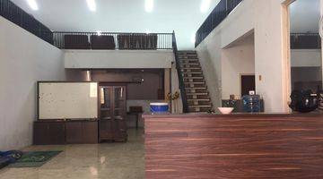 Gambar 1 Rumah Di Kemang Semi Furnished