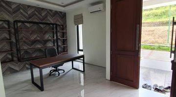 Gambar 3 Dijual Rumah Di Perum Mewah Jl. Montana Candi Golf, Semarang