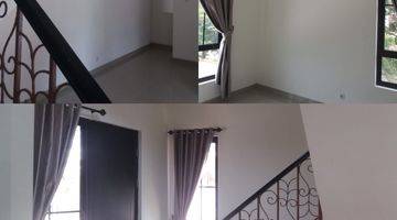 Gambar 2 rumah 2lantai Bagus siap huni di jababeka