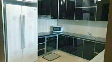 Gambar 4 Apartemen Residence 8 Senopati