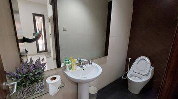 Gambar 4 DIJUALCEPAT  TOWN HOUSE/PERUMAHAN DIPUSAT KOTA KEMAYORAN, FULLY FURNISHED BAGUS DAN MEWAH ,SIAP HUNI ,DILENGKAPI LIFT