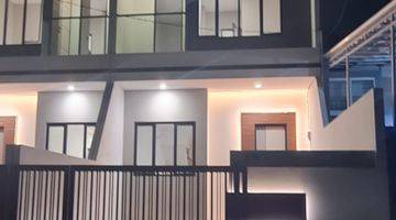 Gambar 1 Dijual Rumah 2 Lantai 4 Kamar Tidur  di Imperial Kelapa Gading