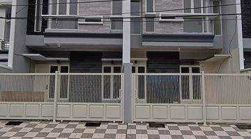 Gambar 2 Rumah 2 Lantai Bagus SHM di Nginden Intan, Surabaya