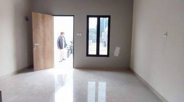 ruang keluarga rumah 2 lantai minimalis harga