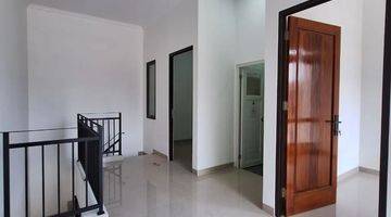 Gambar 5 Rumah 2 Lantai Siap Huni Harga Ekonomis bs KPR 