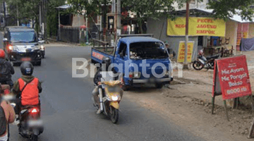 Gambar 1 Tanah dekat Exit Tol Madyopuro