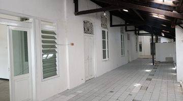 Gambar 5 Dijual Rumah Luas di Jl Nias Surabaya Pusat, SHM