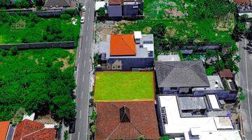 Gambar 1 Tanah di Belakang Bali Kiddy School Kerobokan Bali