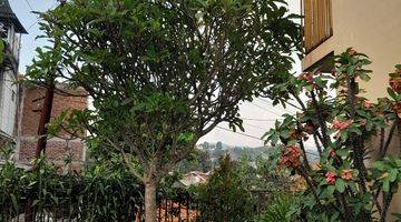 Gambar 1 Dijual Rumah Hook 3 Lantai Bandung Utara View Gunung , Lembah Dan Kota Bandung Dengan Udara Sejuk Dan Segar di Awiligar Bandung