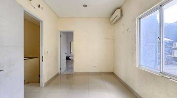 foto lainnya rumah 2 lantai bagus di