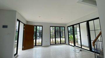 Gambar 1 Nice Modern Elegant House With Victorian Style In Cireundeu Area