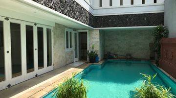 Gambar 4 Beautiful Modern House with Pool in Kebayoran Baru