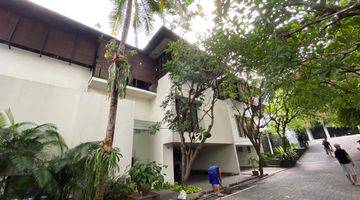 Gambar 1 Beautiful Modern Cozy House With Pool In Cilandak Area