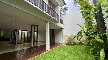 Gambar 5 Modern Tropical House 2 Storeys With Pool In Cilandak Area