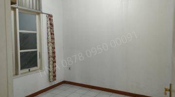 Gambar 2 Dijual Cepat, Rumah Hook, Tanah Luas di Taman Royal 3,tangerang