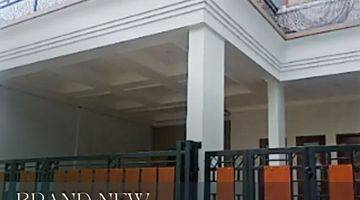 tampak depan new property rumah nuansa modern
