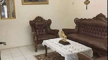 ruang tamu rumah pondok betung dekat bintaro