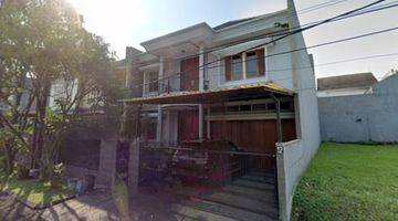 tampak depan rumah 2 lantai bagus unfurnished
