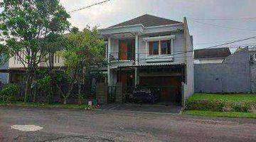 tampak depan rumah 2 lantai bagus unfurnished