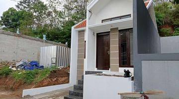 Gambar 3 Rumah Modern Lingkungan Padat Penduduk