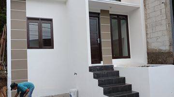 Gambar 5 Rumah Modern Lingkungan Padat Penduduk