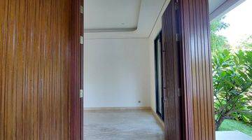 Gambar 2 Rumah 3 Lantai Lokasi Eliite Unfurnished SHM Permata Hijau Bagus 