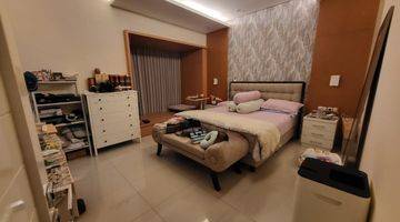 Gambar 1 Rumah 2,5 Lantai Puri Mansion Ukuran 8x18 Furnished SHM Bagus