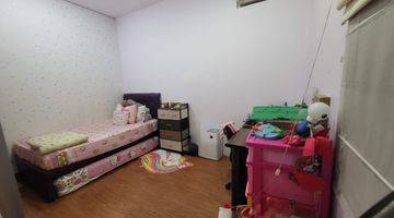 Gambar 5 Rumah 2,5 Lantai Puri Mansion Ukuran 8x18 Furnished SHM Bagus